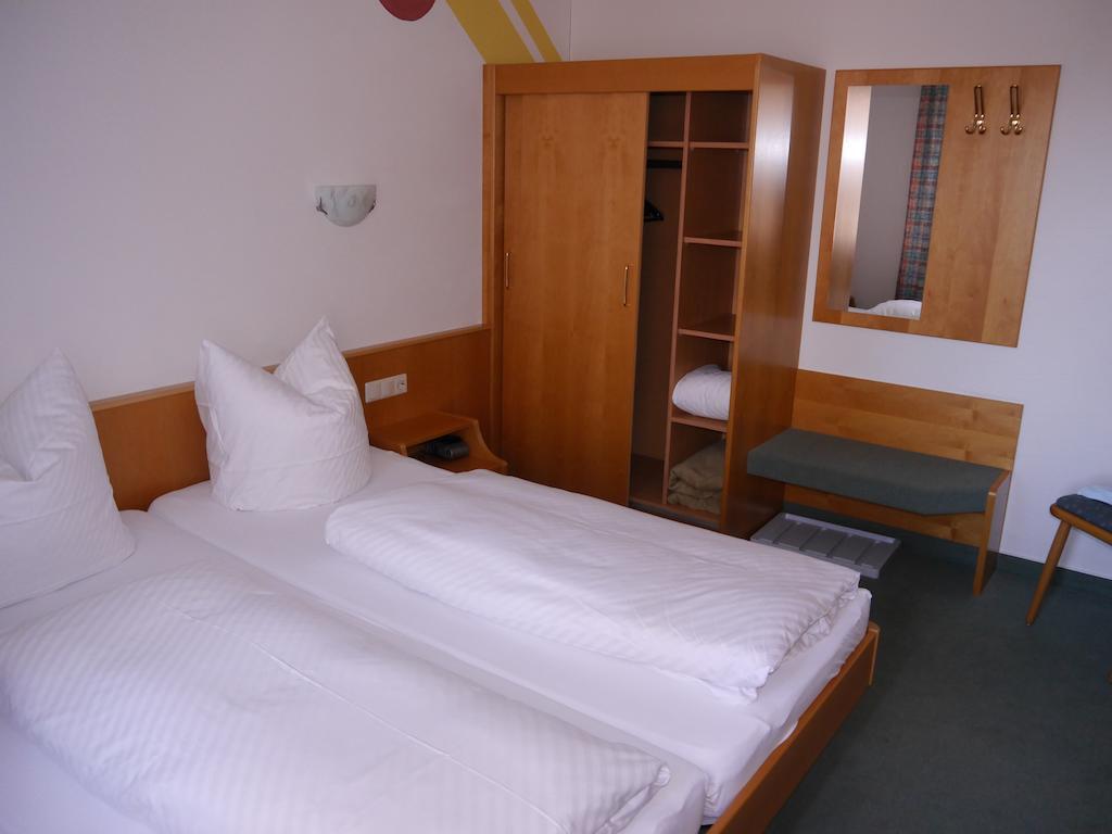 Gasthof Adler Inneringen Zimmer foto